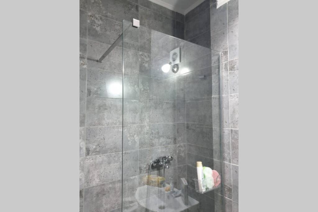 Moni Apartment Navodari Luaran gambar