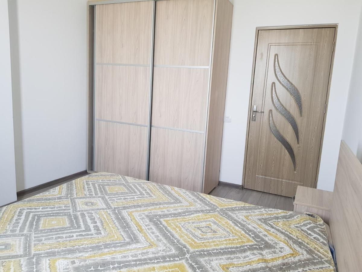 Moni Apartment Navodari Luaran gambar