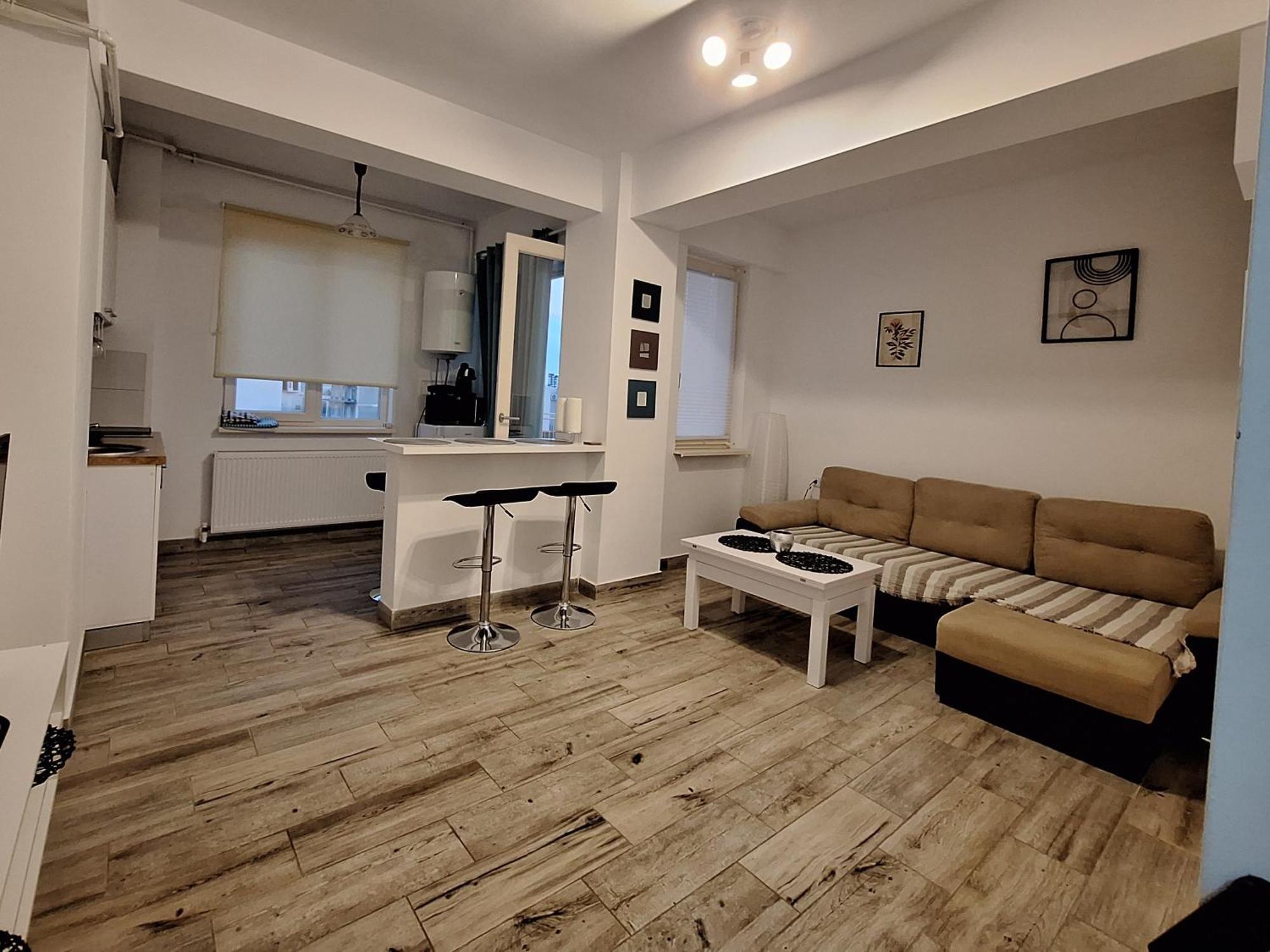 Moni Apartment Navodari Bilik gambar
